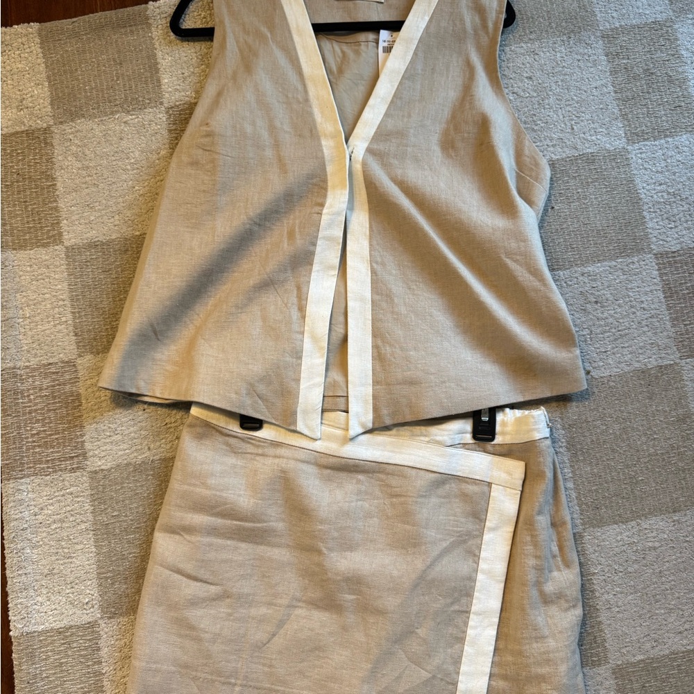 Abercrombie & Fitch Beige Skirt Set - Picture 2 of 6